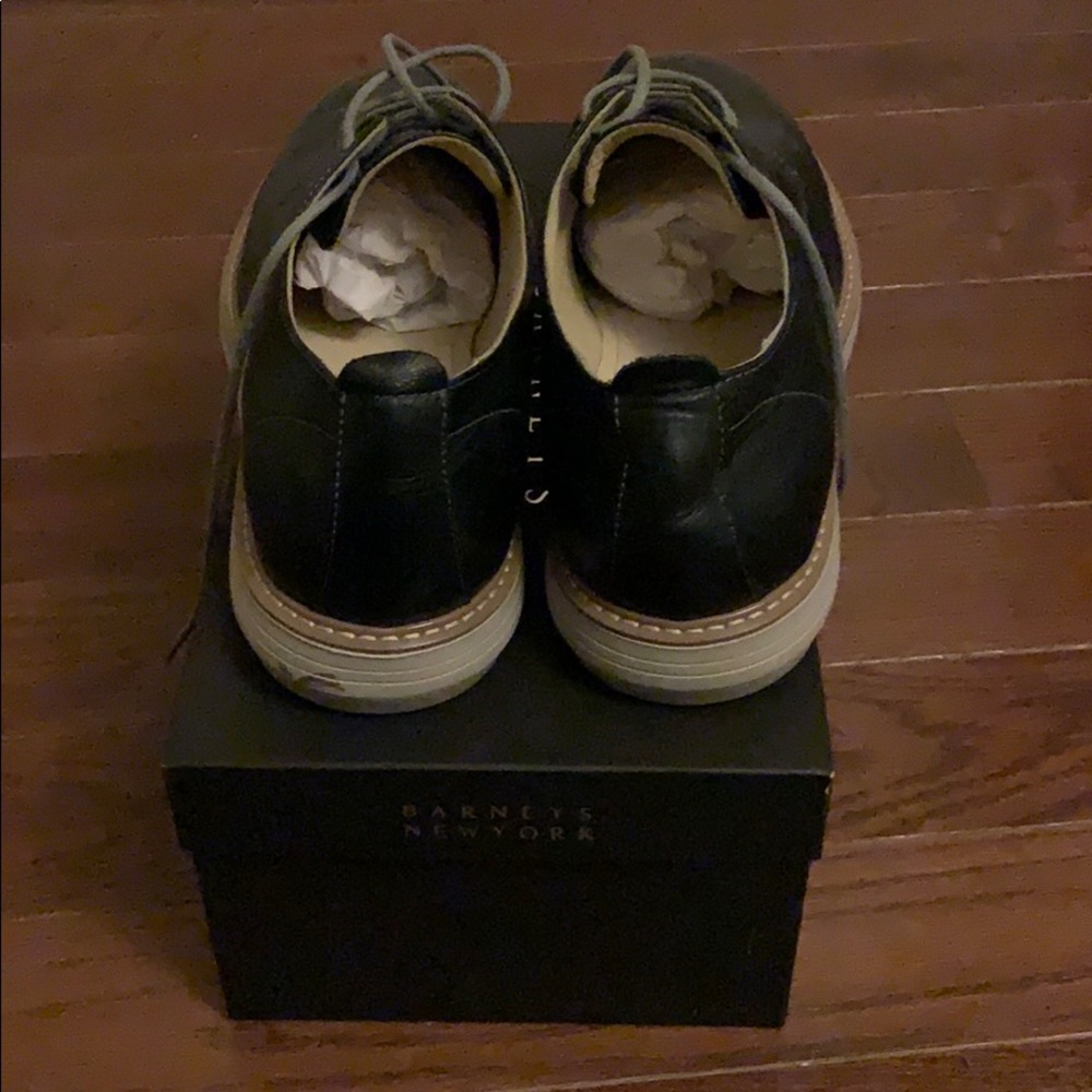 Barneys New York black leather oxford shoes - Picture 3 of 5